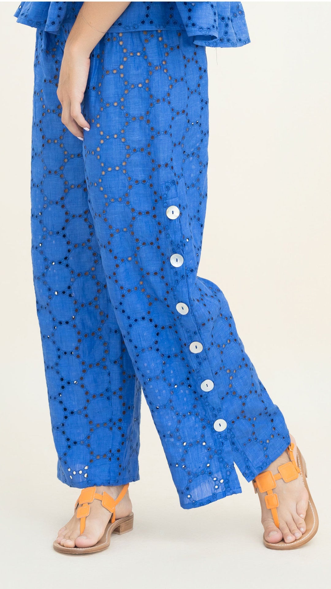 PANTALÓN LINO BOTONES PERLAS